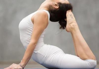 练瑜伽对颈椎病有帮助吗 练瑜伽对身体有什么好处和坏处