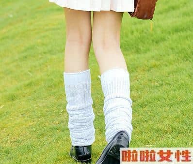 哪个长度的jk袜显腿细 小腿粗的女生穿jk制服时适合哪种袜子